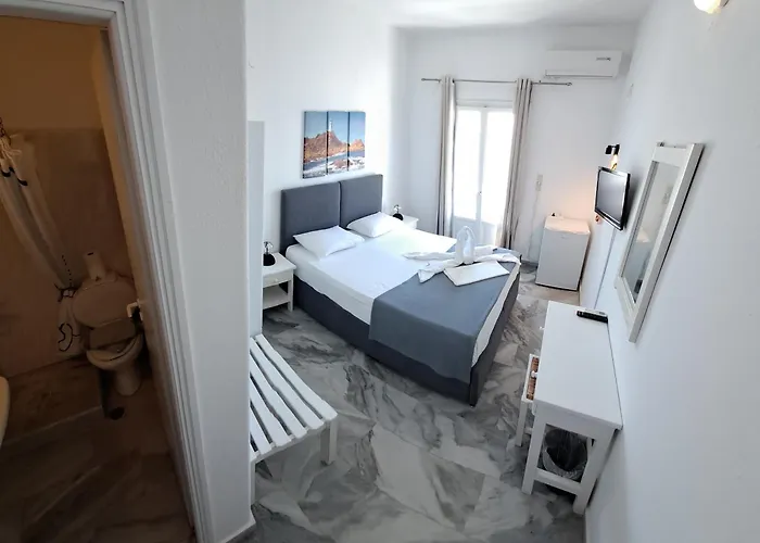 Oceanis 3* Parikia (Paros)